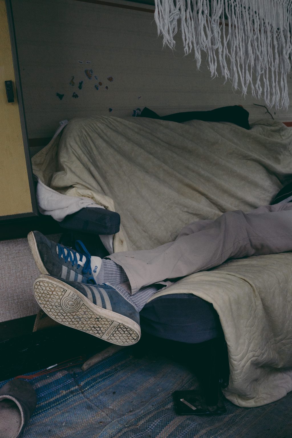 Valdivienne, France, May 2018 - Inside the caravan in which Tristan Plot lived for a year. >< 
Valdivienne, Francia, maggio 2018 - All'interno della roulotte in cui Tristan Plot ha vissuto per un anno.*** SPECIAL   FEE   APPLIES ***