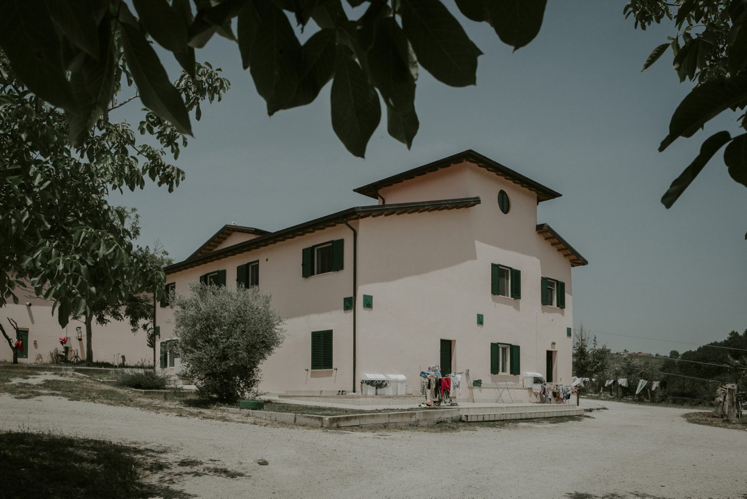 Canzano (Teramo), Abruzzo, June 2019 - Canzano shelter for refugees and asylum seekers. ><
Canzano (Teramo), Abruzzo, giugno 2019 - CAS Canzano (Centro di accoglienza straordinaria di richiedenti asilo e rifugiati).