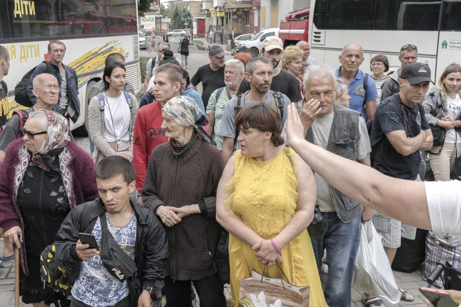 01573072 UKRAINE, Pokrowsk. June 15, 2022 - People evacuated from the area near Severodonetsk wait in front of the Pokrowsk train station to get a train to Dnypro.*** SPECIAL   FEE   APPLIES *** *** Local Caption *** 01573072